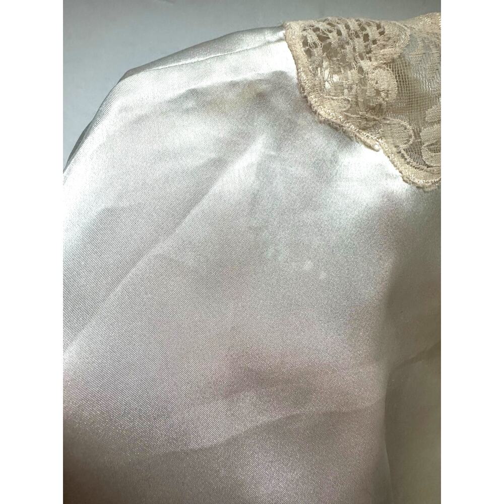Vintage Victoria's Secret Gold Label Satin and Lace Button Front Bed Jacket - Picture 8 of 12